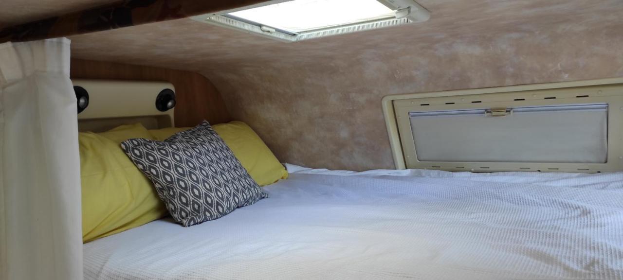 Charmant Camping-Car A La Campagne Labessiere-Candeil Eksteriør billede